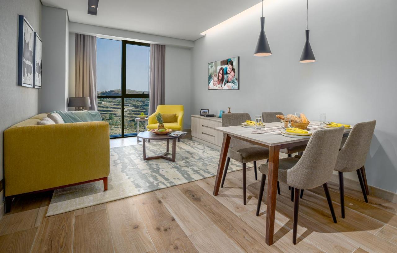 Citadines Abha Aparthotel Bagian luar foto The interior of a typical apartment