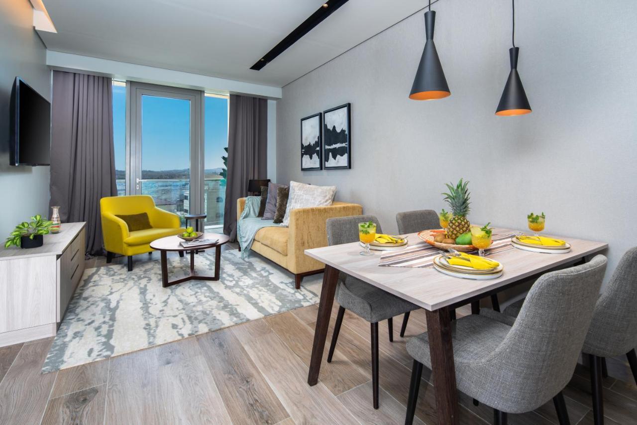 Citadines Abha Aparthotel Bagian luar foto A staged apartment at The Standard