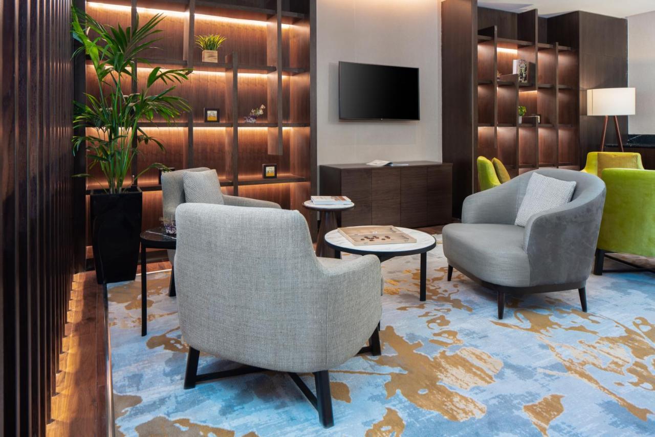 Citadines Abha Aparthotel Bagian luar foto The lounge at the airport