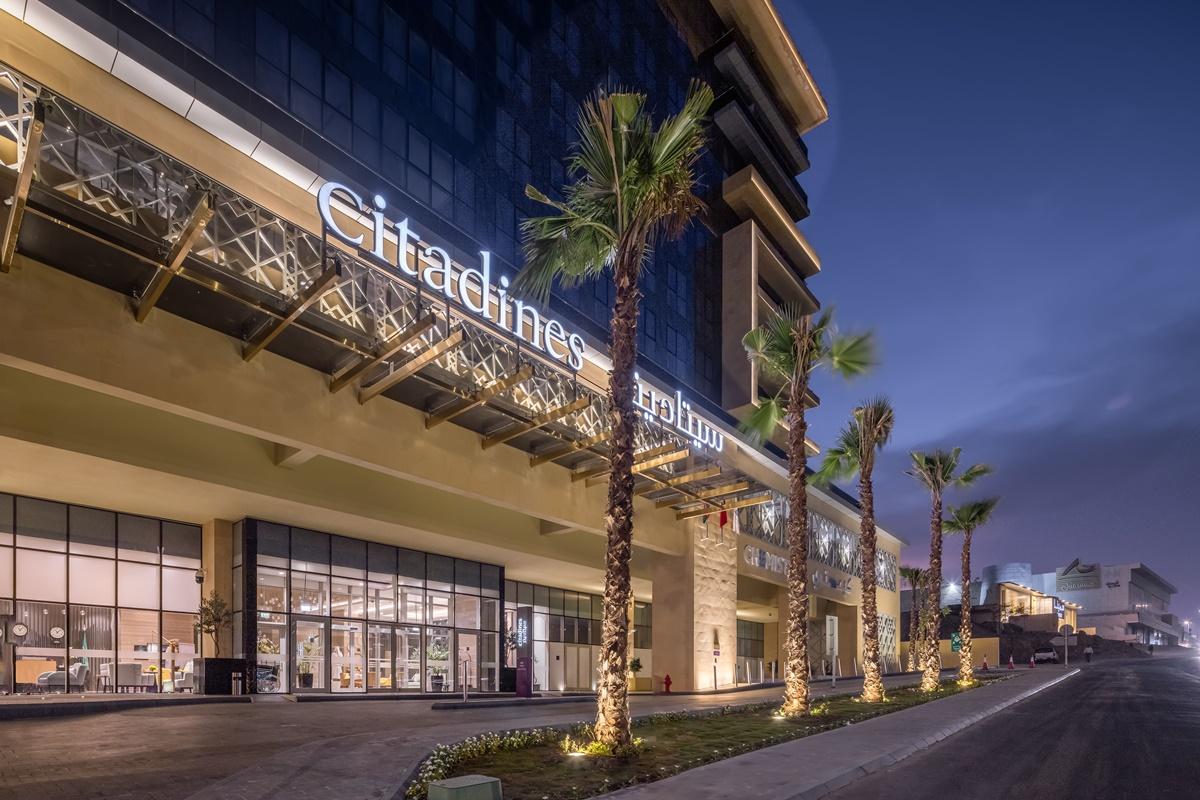 Citadines Abha Aparthotel Bagian luar foto The entrance of the mall
