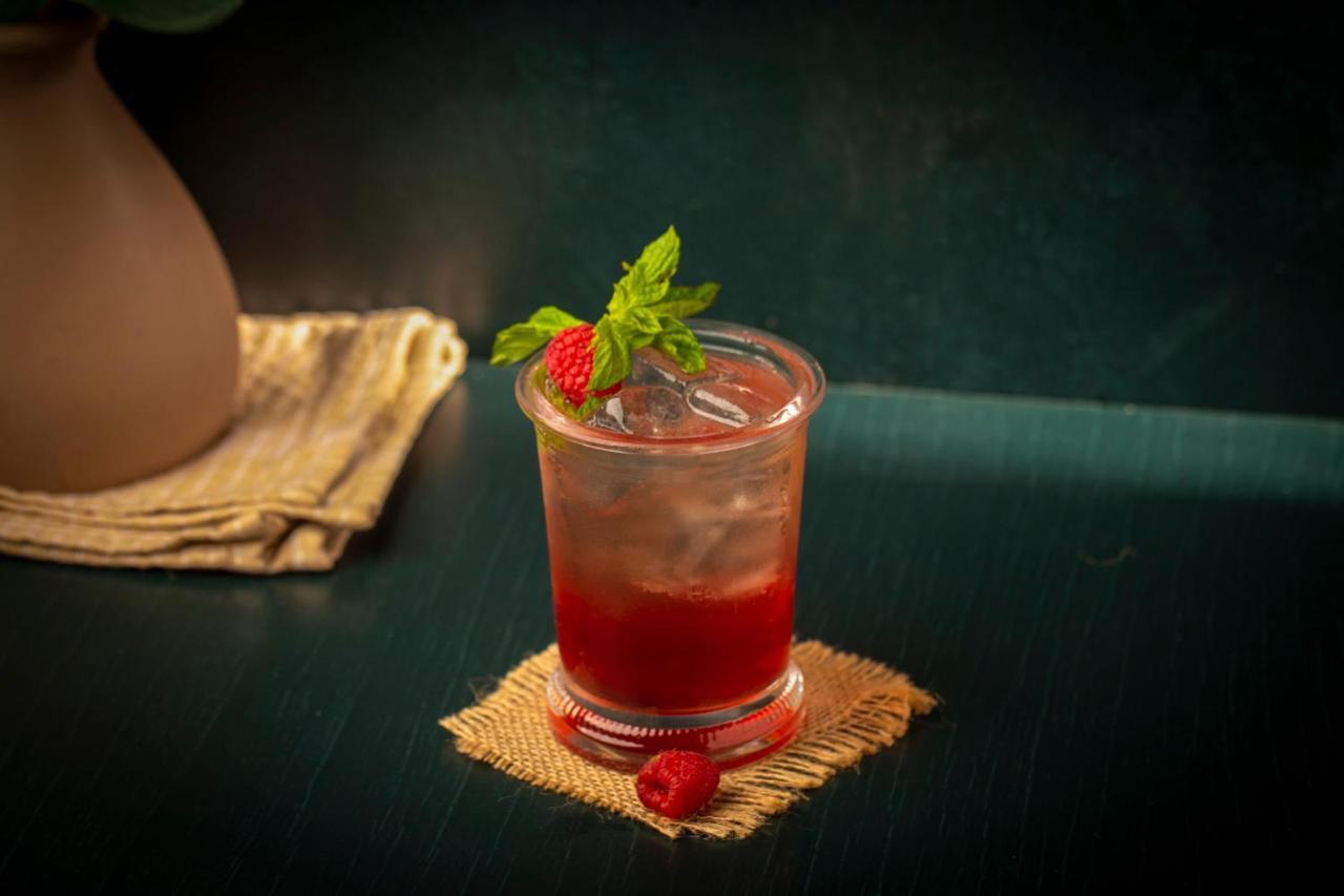 Citadines Abha Aparthotel Bagian luar foto A strawberry basil smash